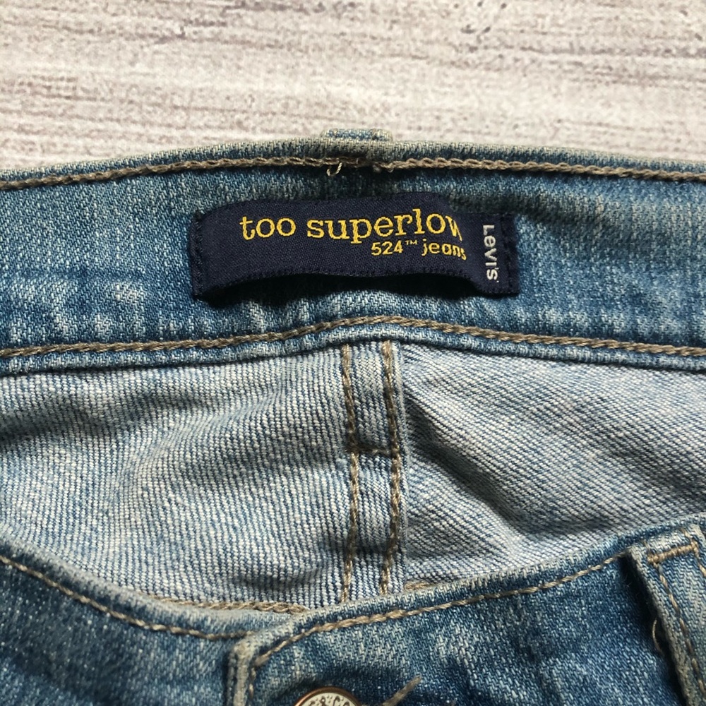 Levi’s | Distressed Jeans - Picture 4 of 5